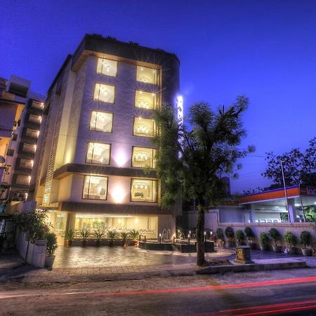 Scenaria Hotel Ahmedabad Buitenkant foto