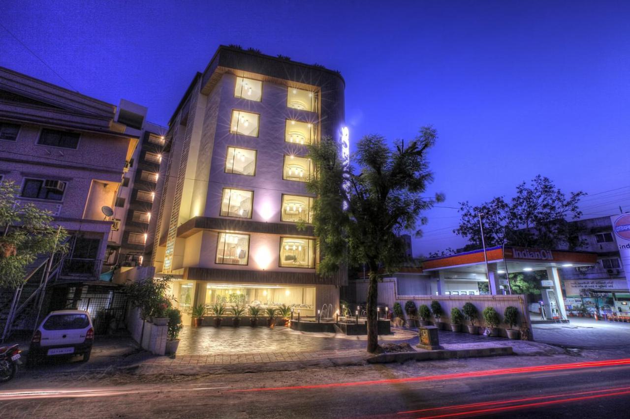 Scenaria Hotel Ahmedabad Buitenkant foto