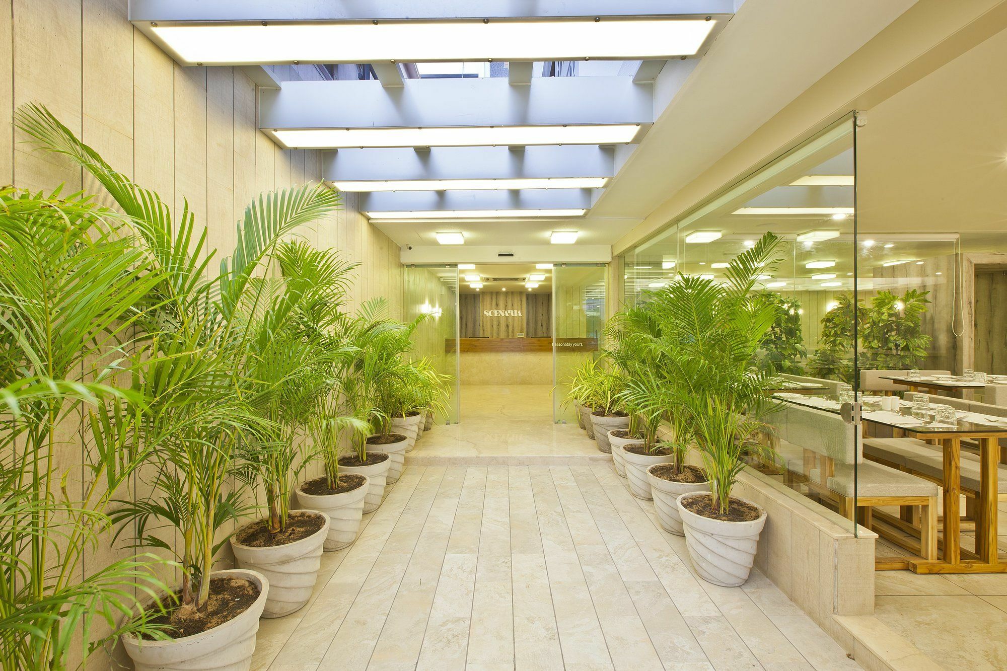 Scenaria Hotel Ahmedabad Buitenkant foto